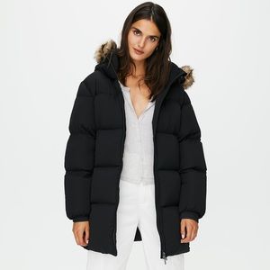 Aritzia Babaton Park City Puffer Mid Black
